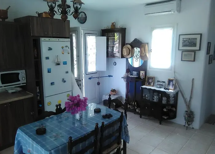 Traditional House Marivilla *