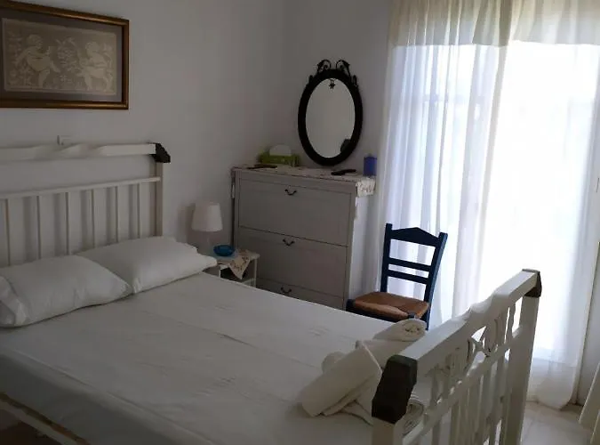 بيت للعطل Traditional House Marivilla